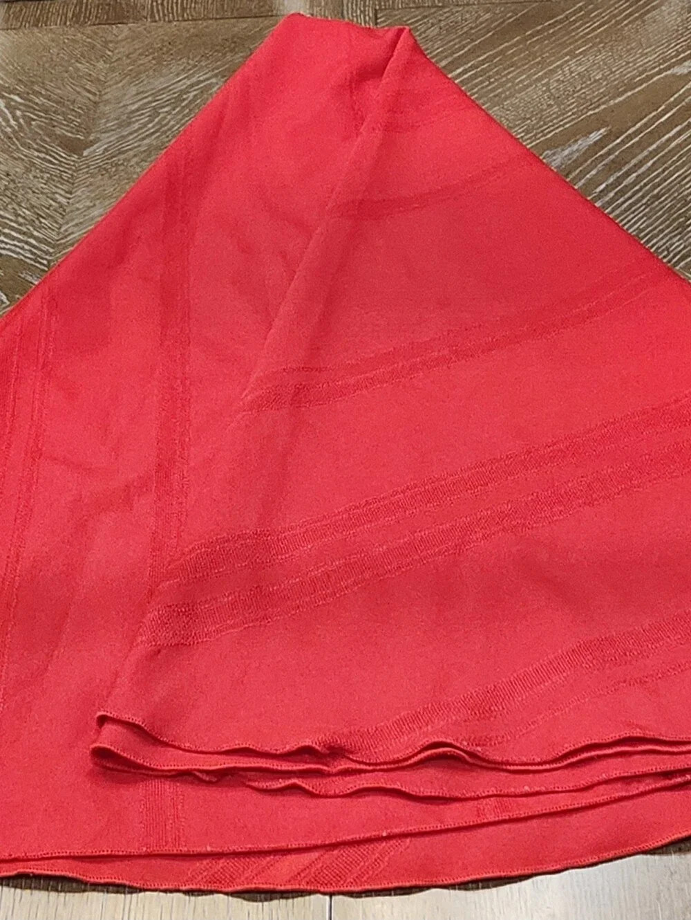Vintage Damask Red Tablecloth Round 70